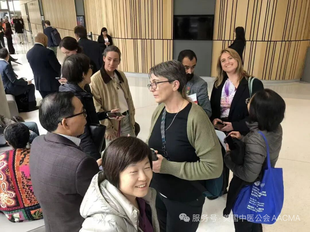 Cross-coalition meetings in Capitol hallway